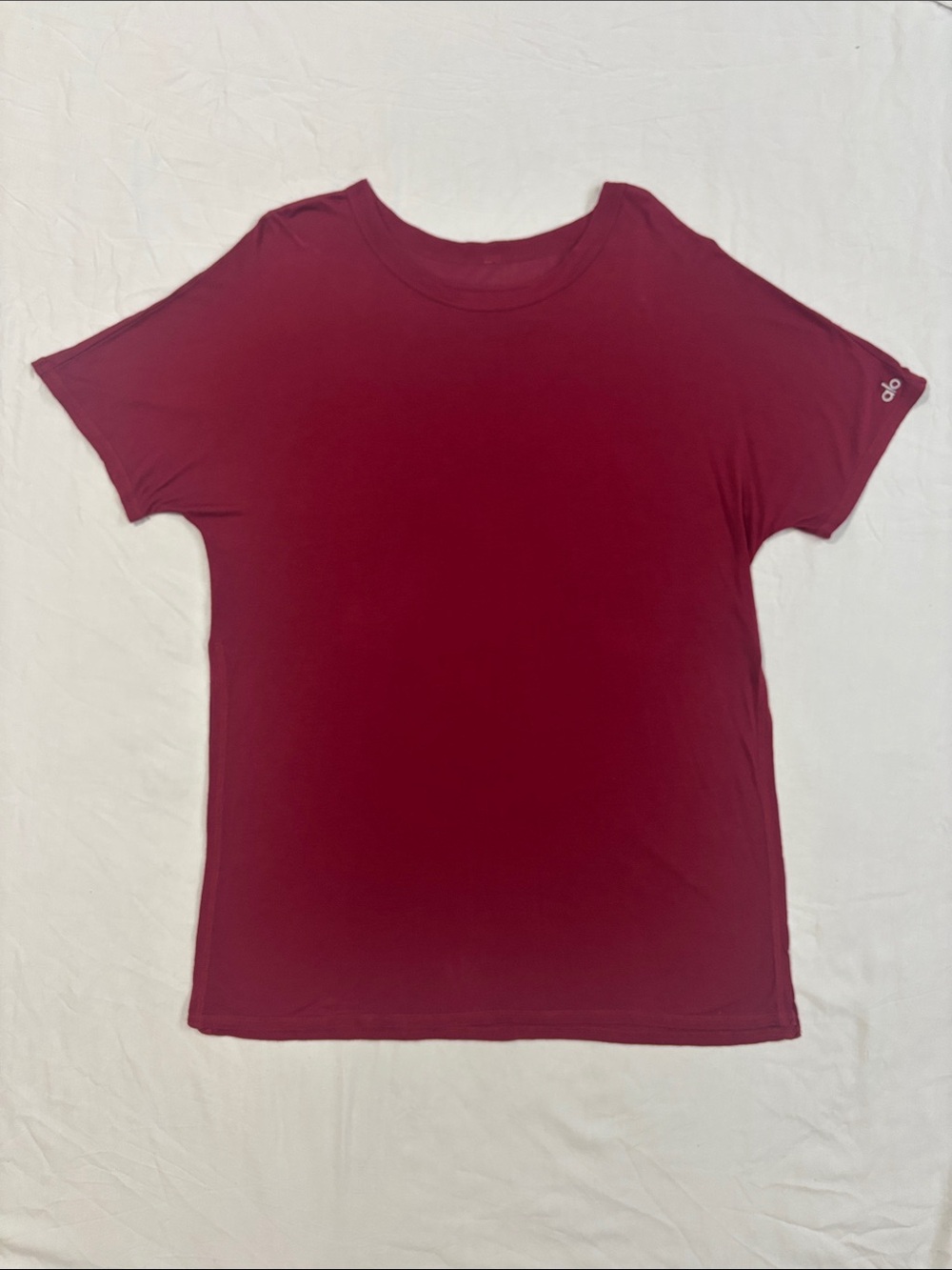 ALO Yoga Dreamer Split Maroon Short Sleeve Oversized Tee